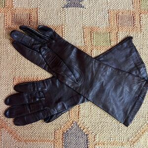 Vintage leather gloves